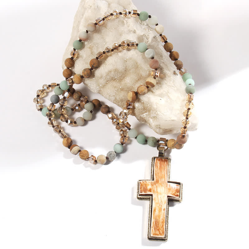 Collier pendentif croix en résine et perles en pierre naturelle Olivenorma