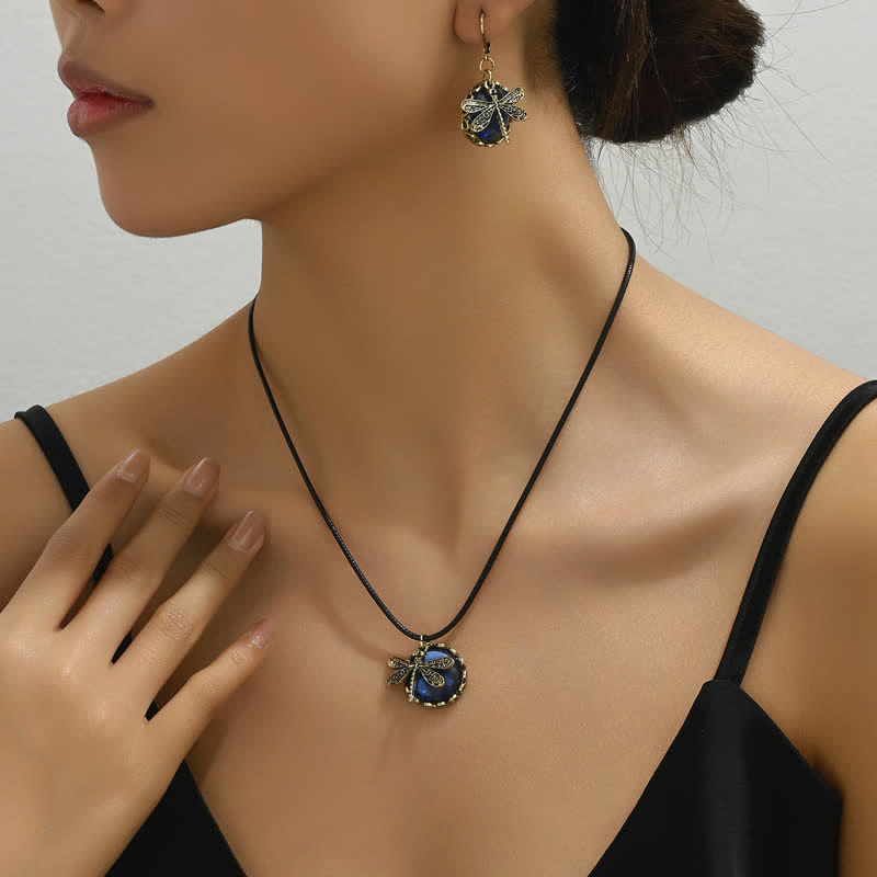 Ensemble de bijoux avec pendentif libellule en topaze bleue incrustée Olivenorma