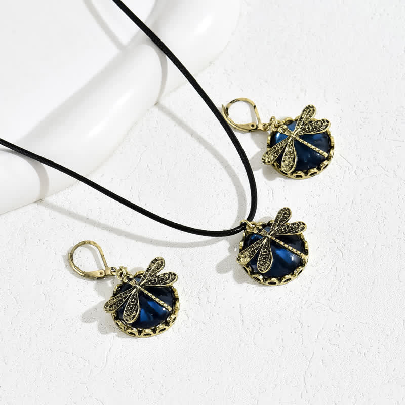 Ensemble de bijoux avec pendentif libellule en topaze bleue incrustée Olivenorma