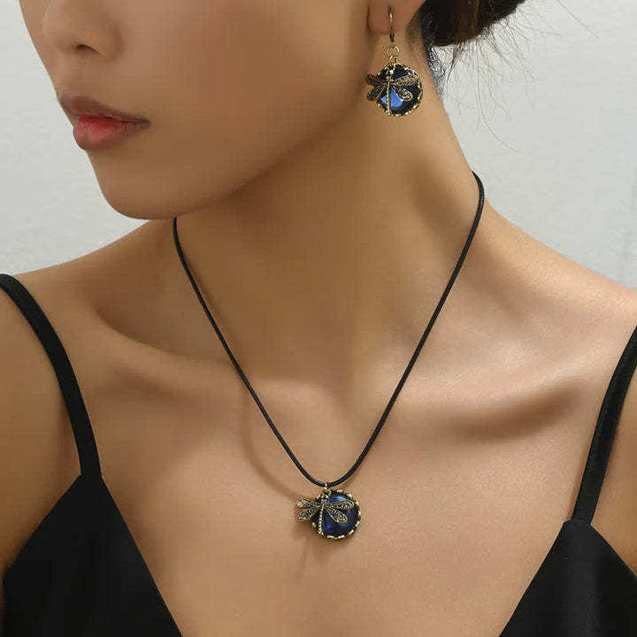 Ensemble de bijoux avec pendentif libellule en topaze bleue incrustée Olivenorma