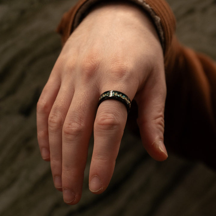 Olivenorma pour homme avec fragments de corail vert et feuille d'or