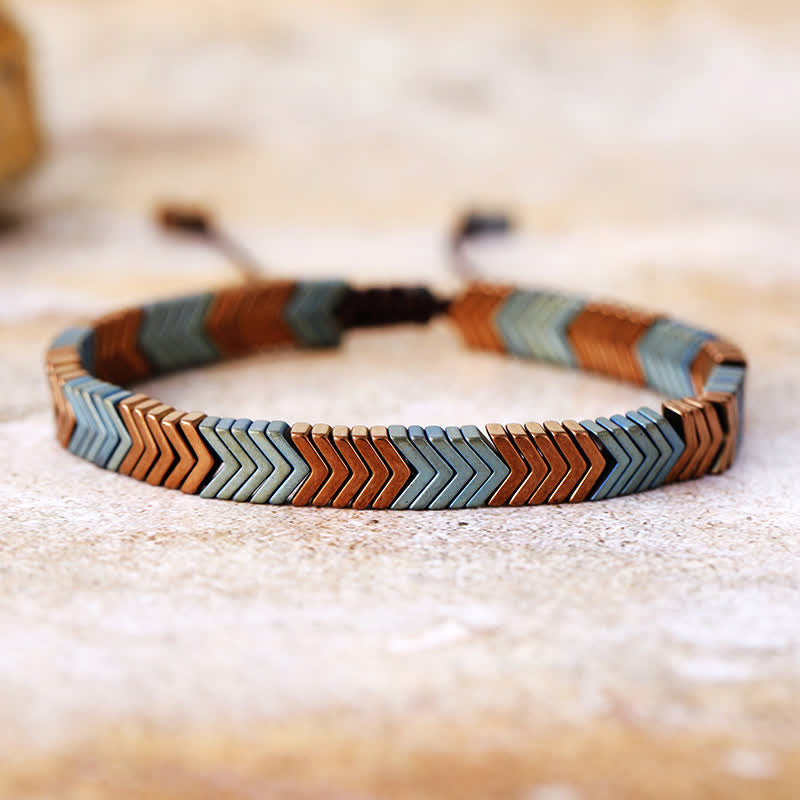 Bracelet pour homme en hématite électroplaquée en forme de flèche Olivenorma