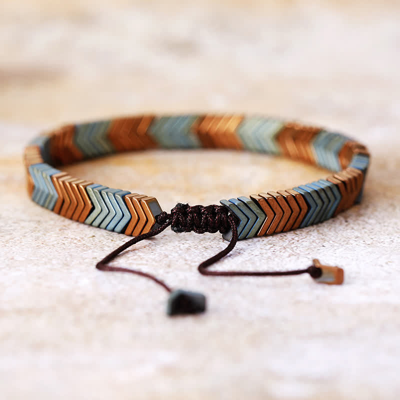 Bracelet pour homme en hématite électroplaquée en forme de flèche Olivenorma