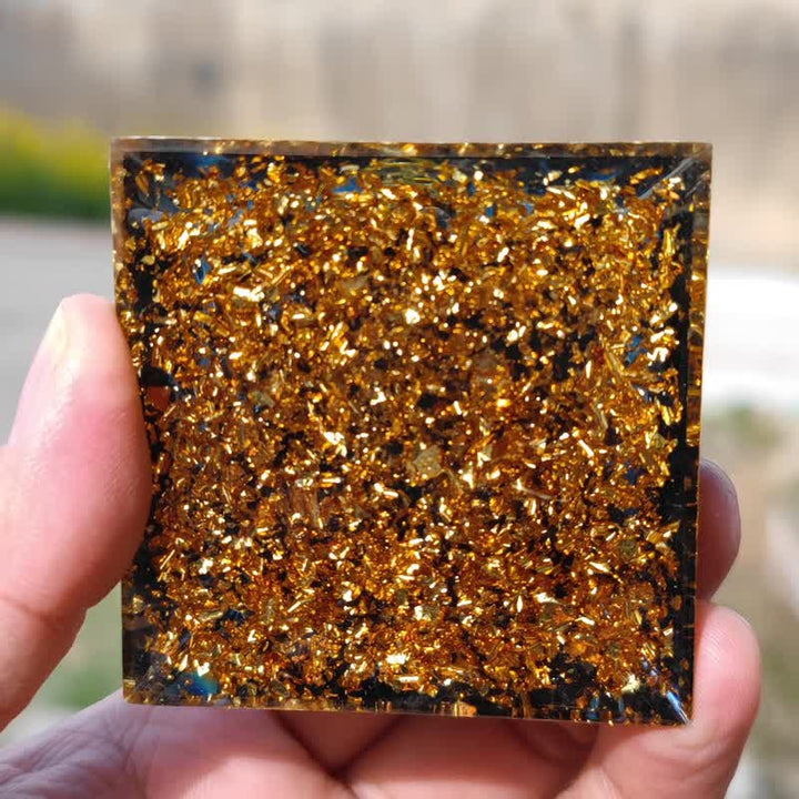 Pyramide d'orgone en obsidienne aigue-marine naturelle Olivenorma