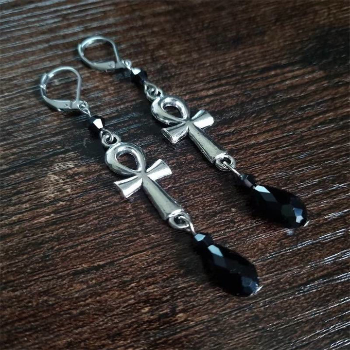 Boucles d'oreilles à breloques en forme de croix Ankh en obsidienne Olivenorma