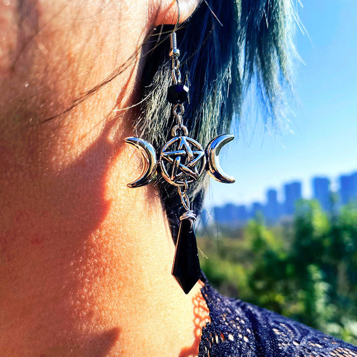 Boucles d'oreilles pendantes en obsidienne avec déesse triple lune et sorcière Olivenorma