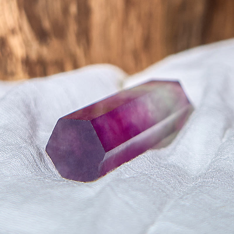 Tour de baguettes de cristal de guérison prismatiques en fluorite violette naturelle Olivenorma