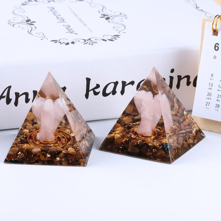Pyramide orgonite sculptée en cristal naturel Olivenorma de 5 cm