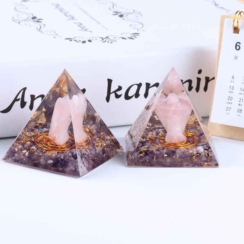 Pyramide orgonite sculptée en cristal naturel Olivenorma de 5 cm