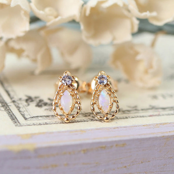 Ensemble de bijoux en pierres précieuses avec collier, bague et boucles d'oreilles en opale Olivenorma