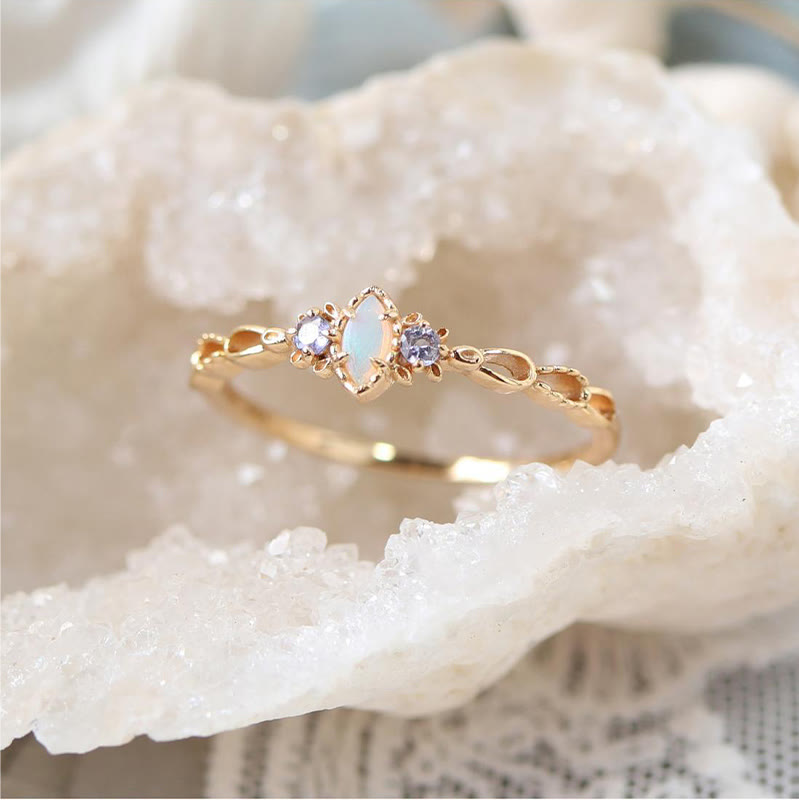 Ensemble de bijoux en pierres précieuses avec collier, bague et boucles d'oreilles en opale Olivenorma