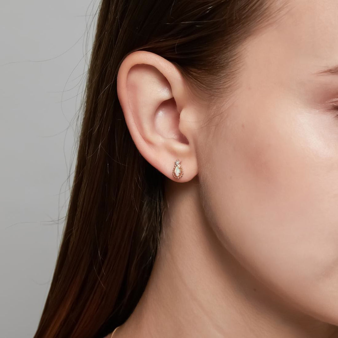 Ensemble de bijoux en pierres précieuses avec collier, bague et boucles d'oreilles en opale Olivenorma