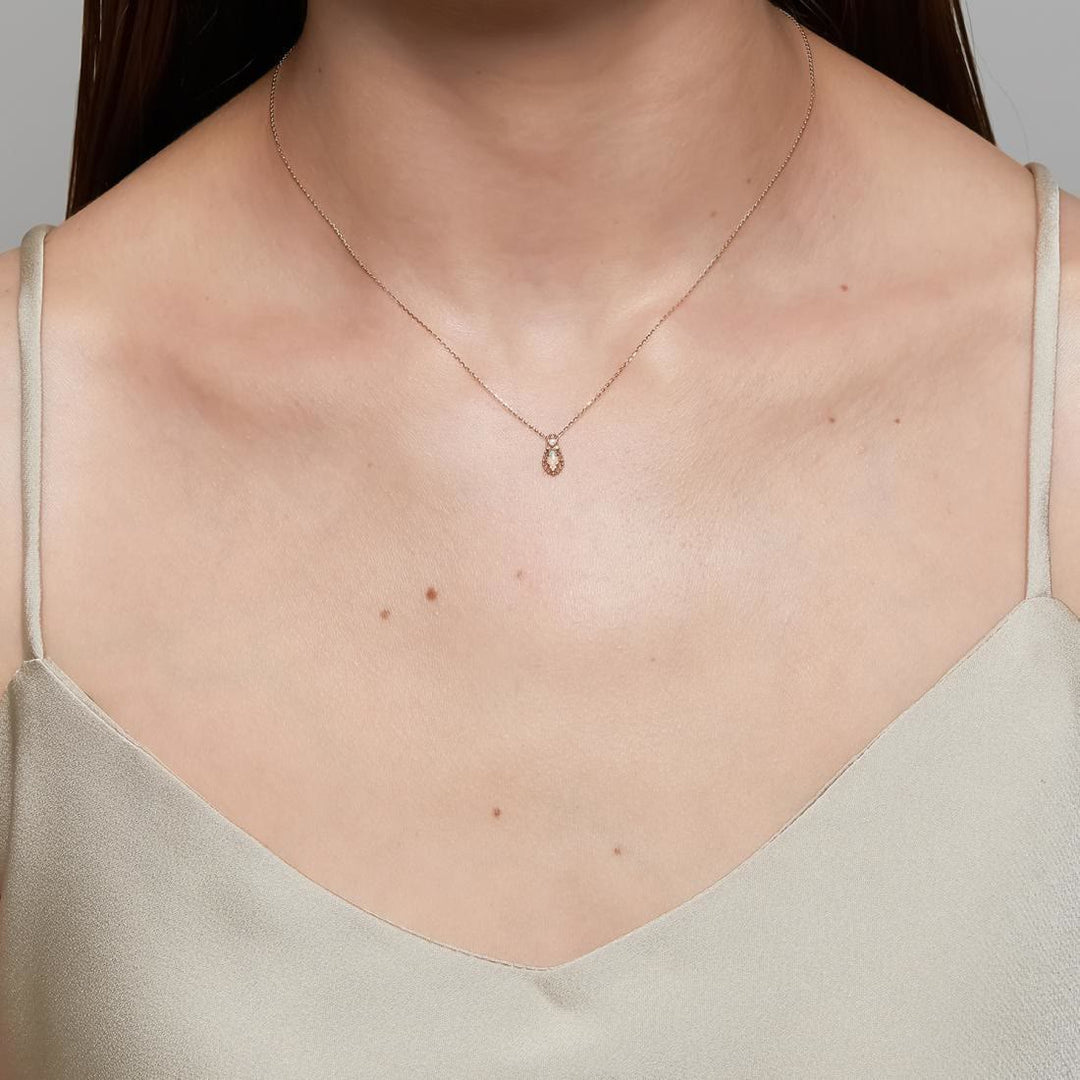 Ensemble de bijoux en pierres précieuses avec collier, bague et boucles d'oreilles en opale Olivenorma