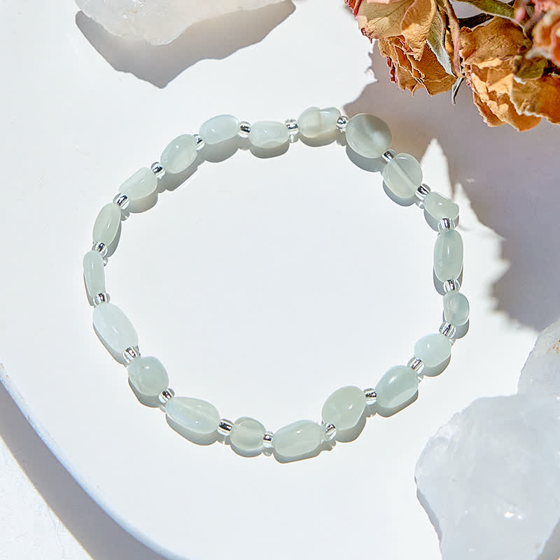Bracelet en perles de pierre de lune irrégulières naturelles Olivenorma