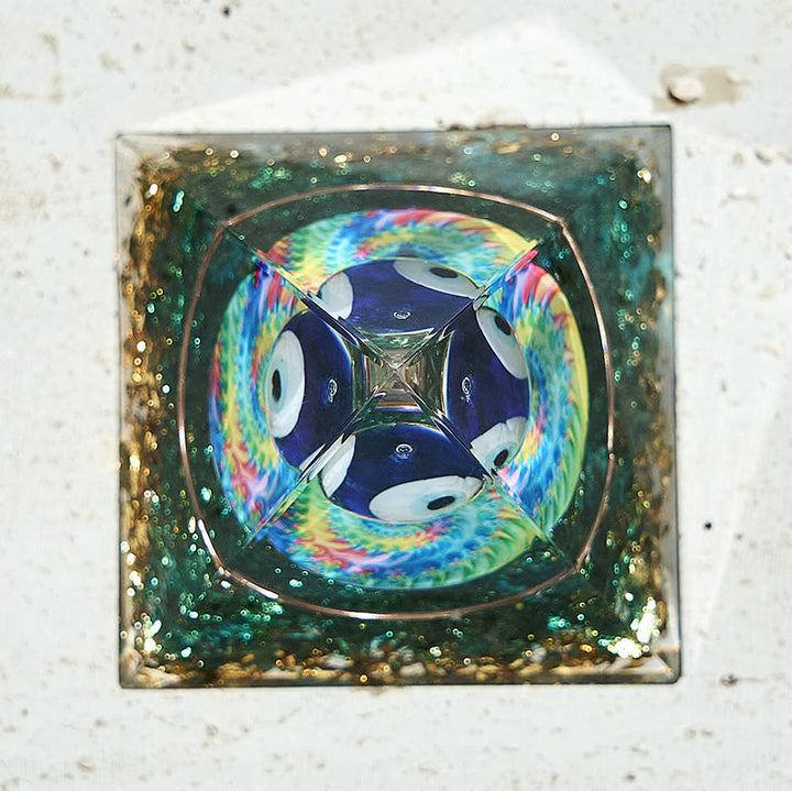 Pyramide d'orgone énergétique de protection artisanale en aigue-marine Olivenorma