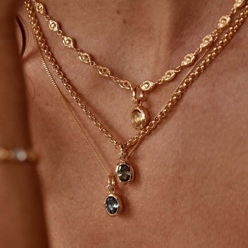 Collier avec pendentif en pierre de naissance Olivenorma et pierres précieuses en cristal naturel