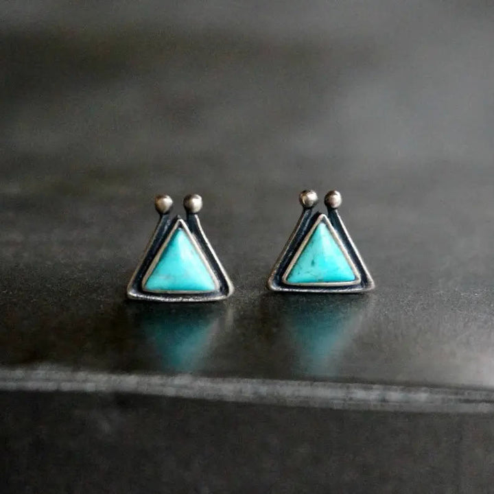 Boucles d'oreilles à tige en turquoise naturelle triangulaire Olivenorma