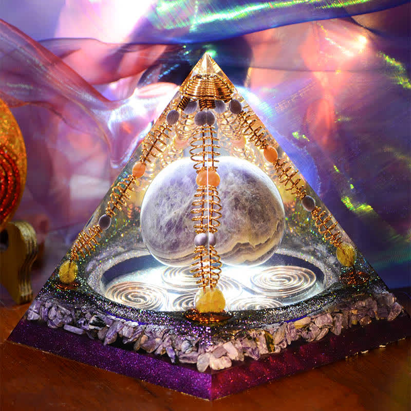 Pyramide d'orgone à boule d'énergie en améthyste Olivenorma de 15 cm