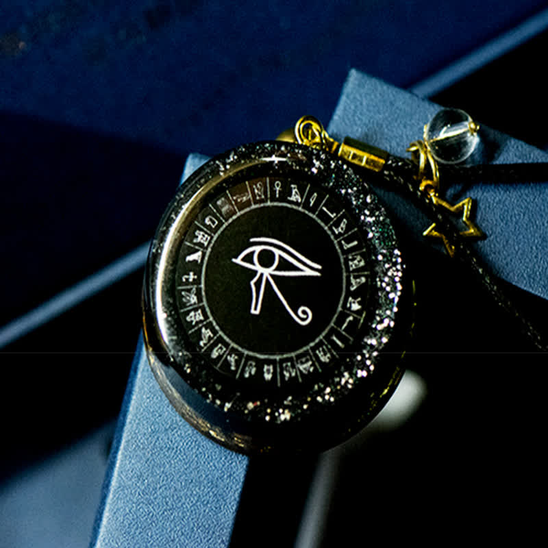 Collier d'énergie orgone en obsidienne avec œil d'Horus d'Olivenorma