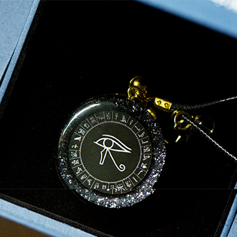 Collier d'énergie orgone en obsidienne avec œil d'Horus d'Olivenorma