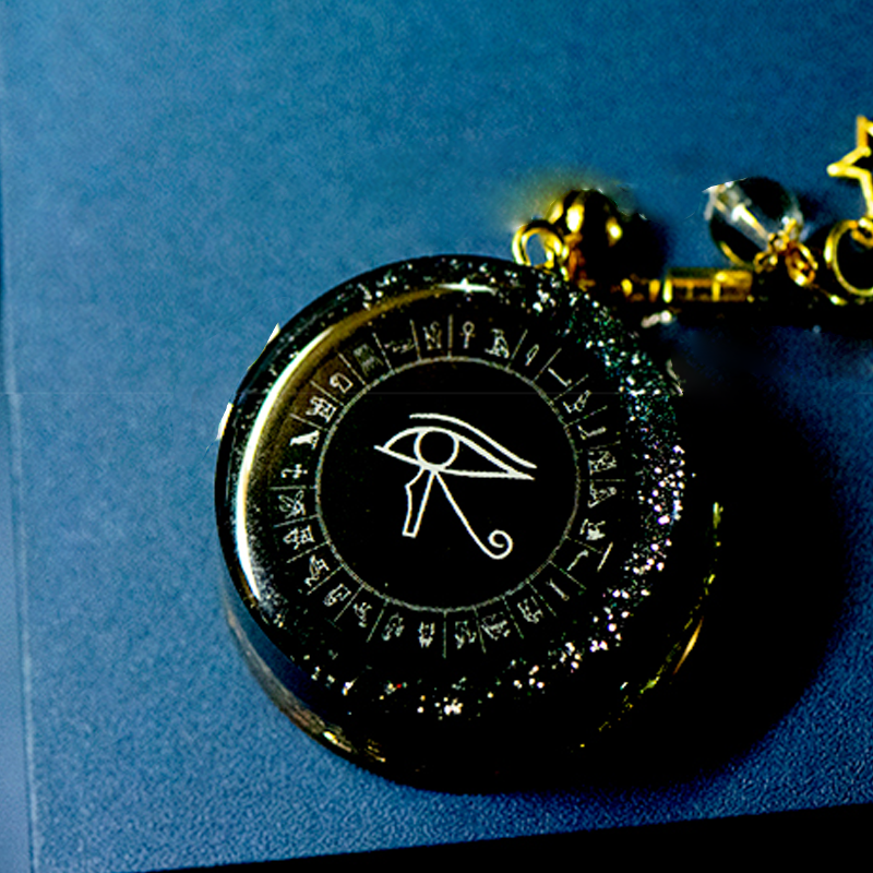 Collier d'énergie orgone en obsidienne avec œil d'Horus d'Olivenorma