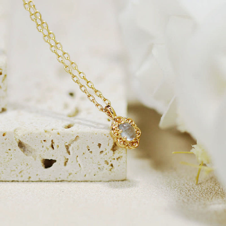 Collier en argent sterling avec fleur d'aigue-marine naturelle Olivenorma