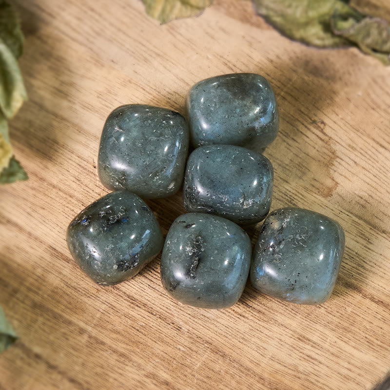 Pierre roulée en labradorite polie naturelle Olivenorma
