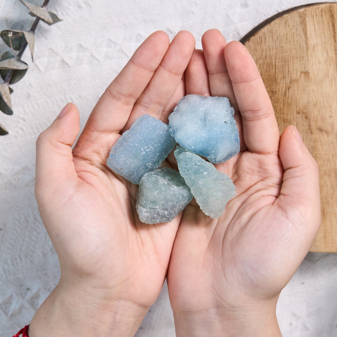 Aigue-marine brute naturelle en vrac, pierre roulée Olivenorma