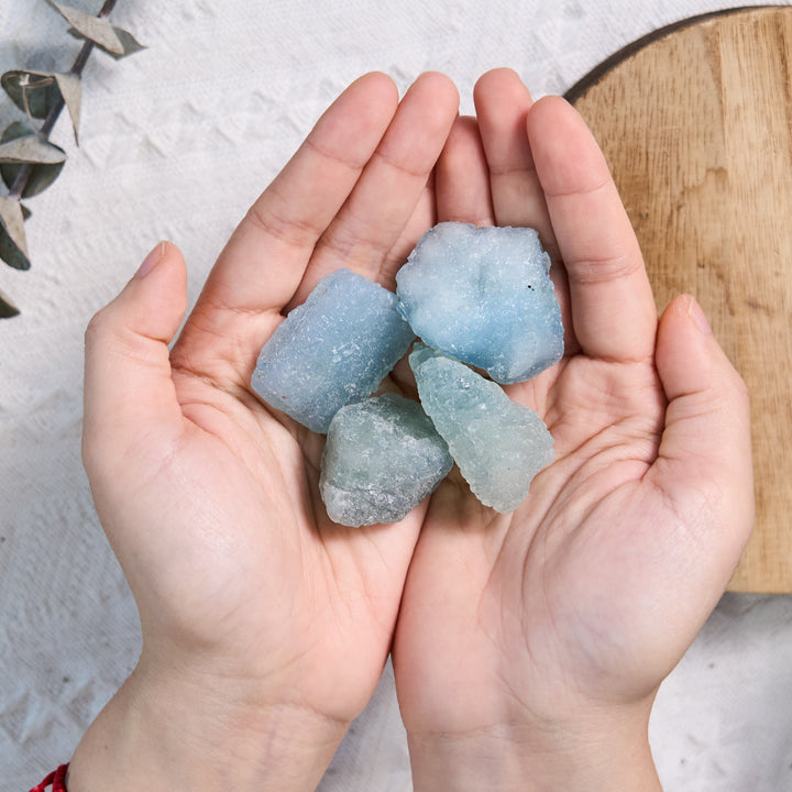 Aigue-marine brute naturelle en vrac, pierre roulée Olivenorma