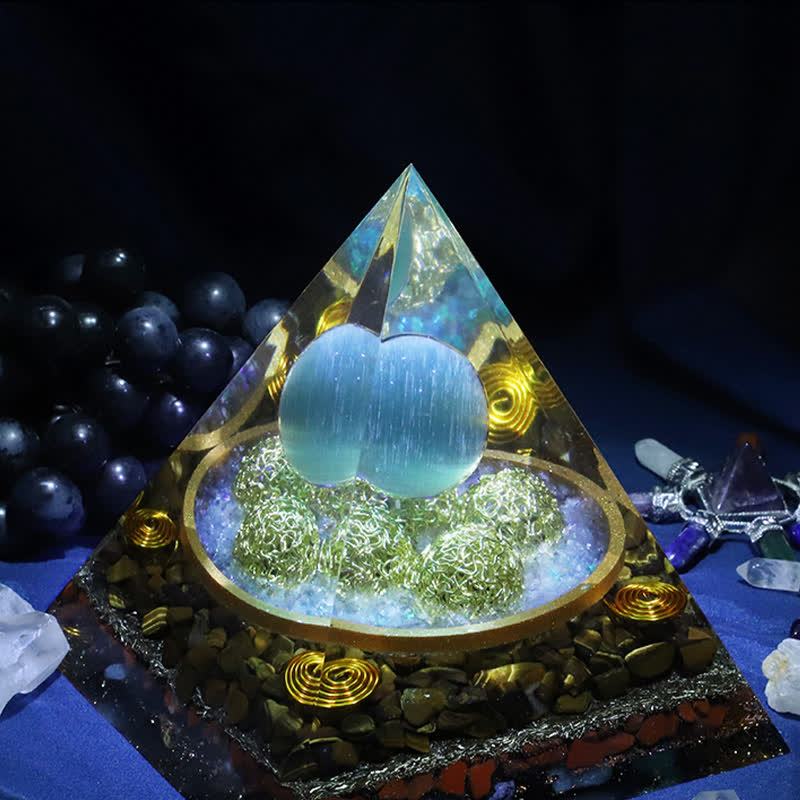 Pyramide d'orgone en pierre œil de chat bleu Olivenorma 14 cm