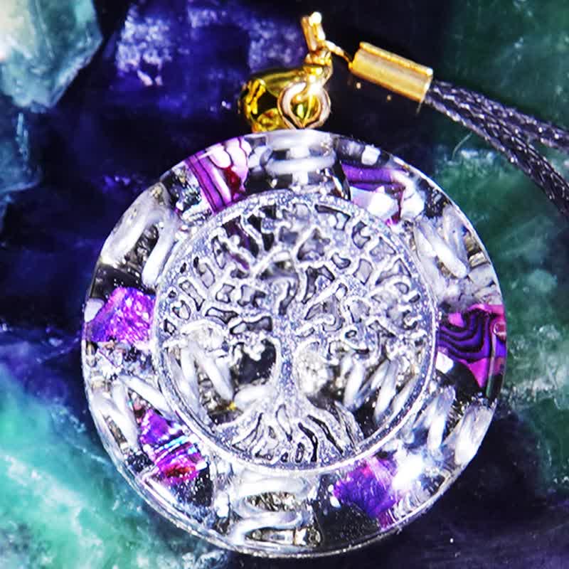 Collier d'orgone en hématite cristal clair et charoïte naturelle d'Olivenorma