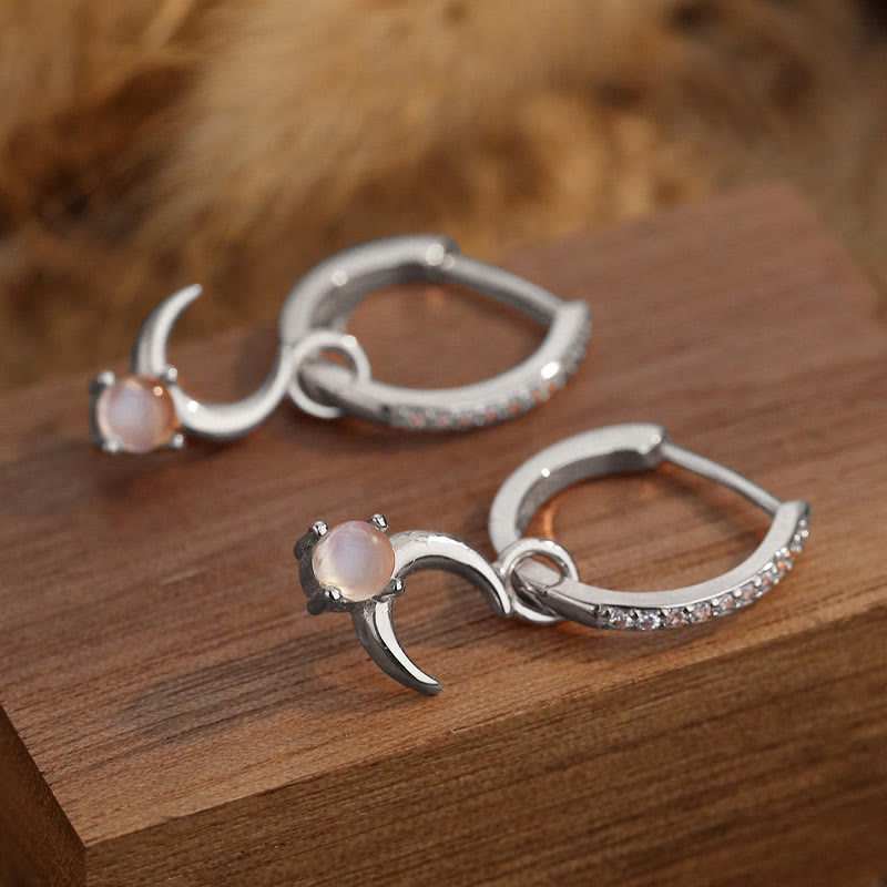 Boucles d'oreilles pendantes en pierre précieuse en forme de croissant de lune Olivenorma