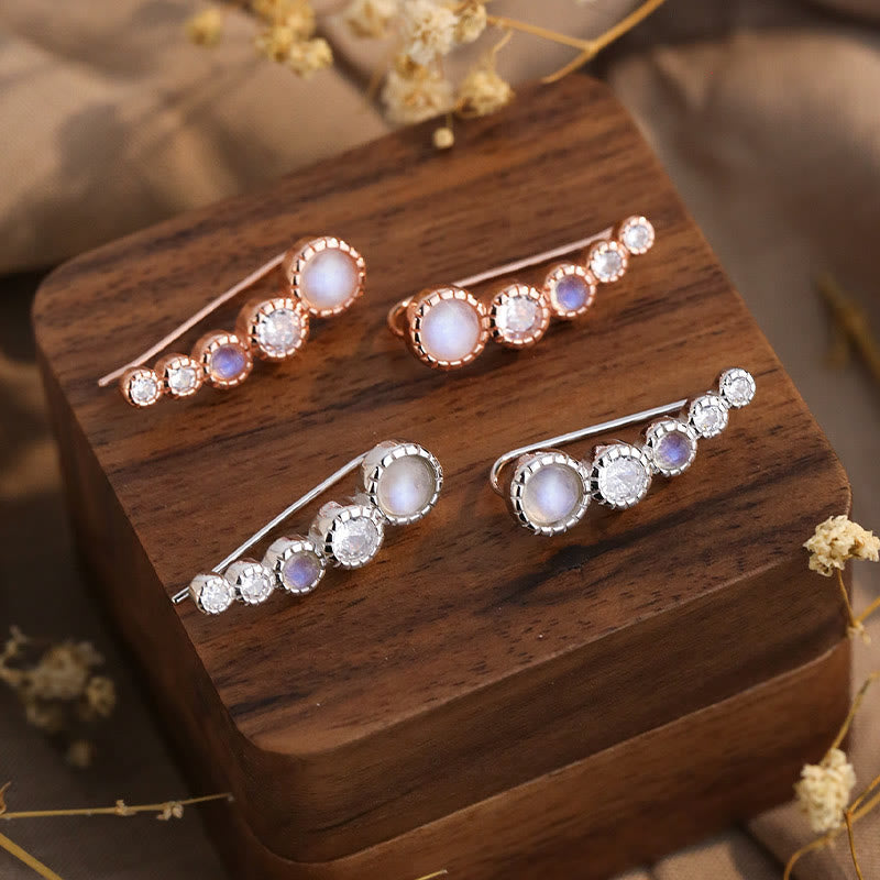 Boucles d'oreilles rondes en pierre de lune et zircon blanc Olivenorma