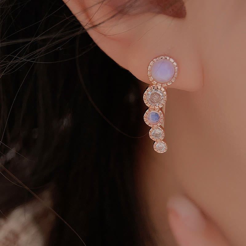 Boucles d'oreilles rondes en pierre de lune et zircon blanc Olivenorma