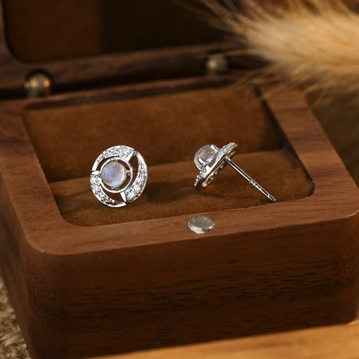Boucles d'oreilles à tige en forme de tourbillon en pierre de lune Olivenorma