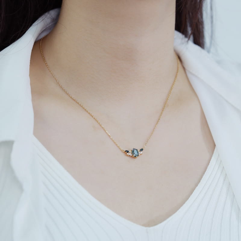 Collier en forme de couronne de fleurs en agate mousse naturelle Olivenorma