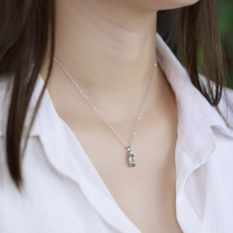 Collier avec pendentif hexagonal en agate mousse et zircon blanc Olivenorma - image 1