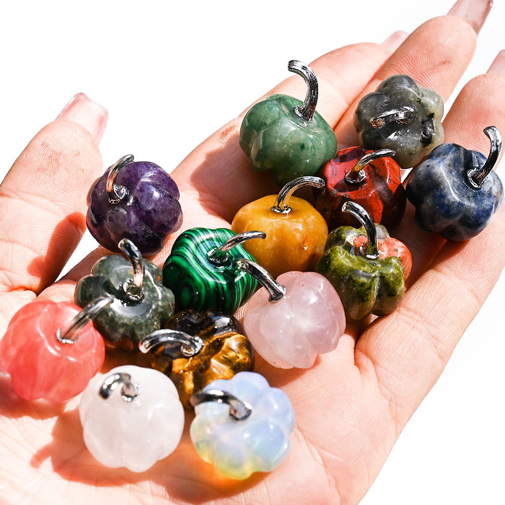 Olivenorma 2 cm Décoration en pierre précieuse sculptée en forme de citrouille en cristal naturel