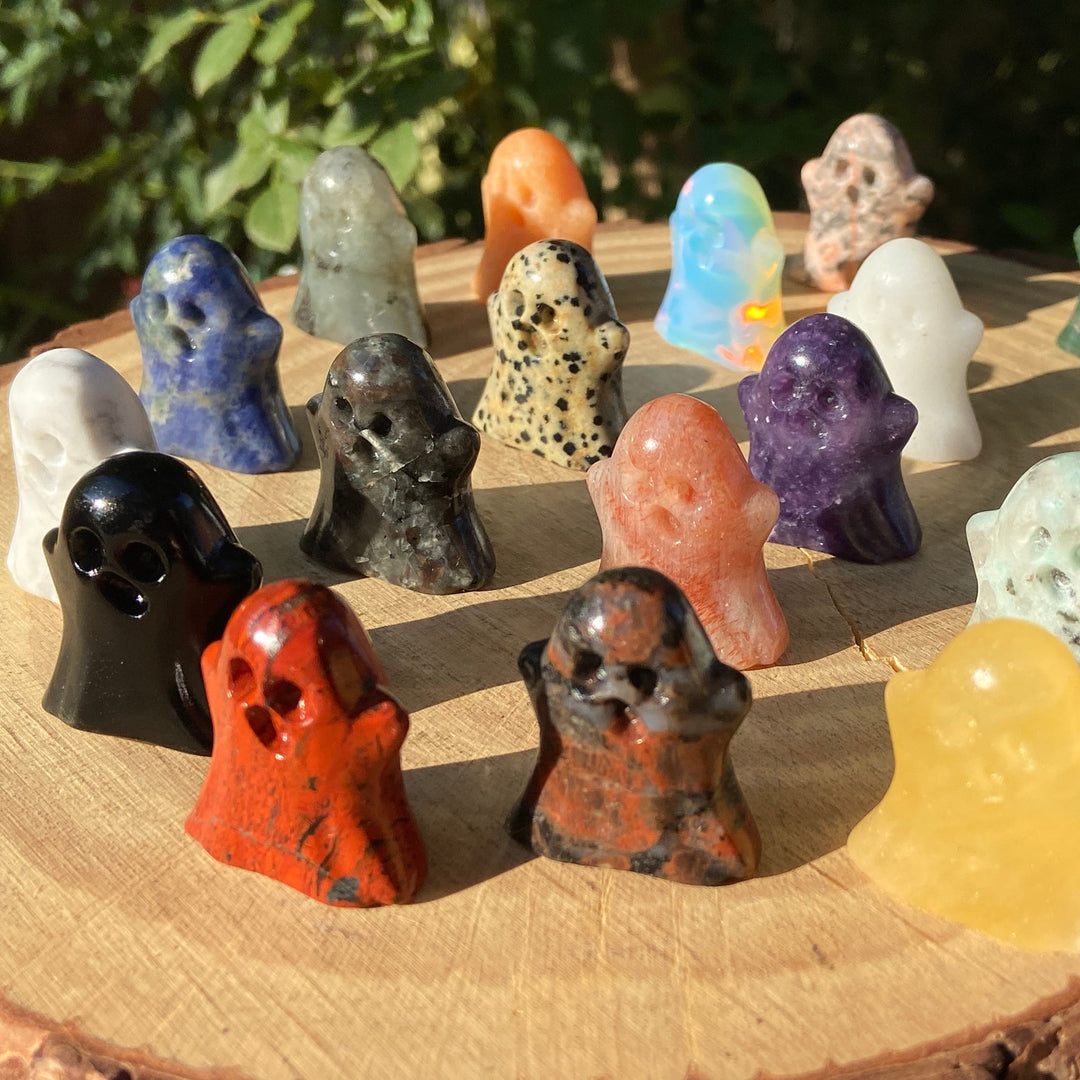 Décoration en pierre précieuse sculptée fantôme en cristal naturel Olivenorma de 3 cm