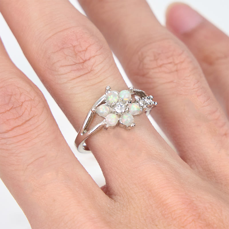 Bague en forme de vague de fleur d'opale Olivenorma