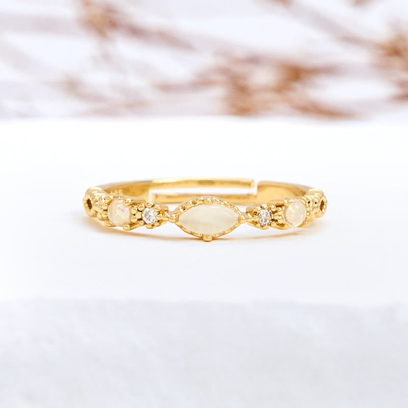 Bague Olivenorma à trois opales taille marquise