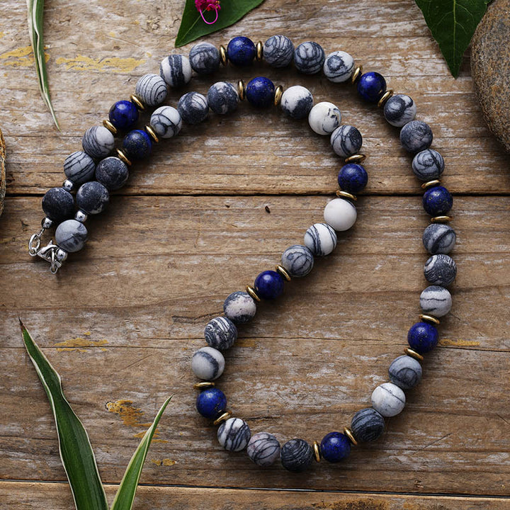 Collier de perles en soie noire et lapis-lazuli Olivenorma