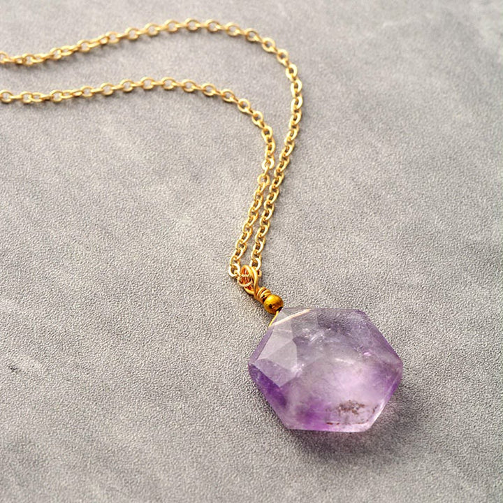 Collier avec pendentif en pierre naturelle à coupe hexagonale Olivenorma