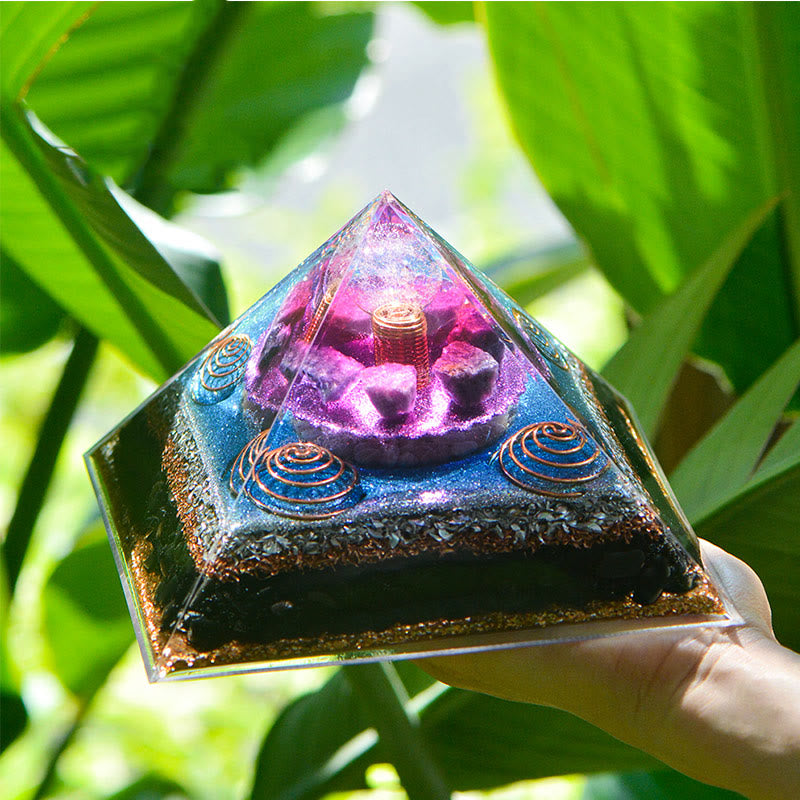 Pyramide d'orgone en obsidienne et améthyste « Sept étoiles » Olivenorma