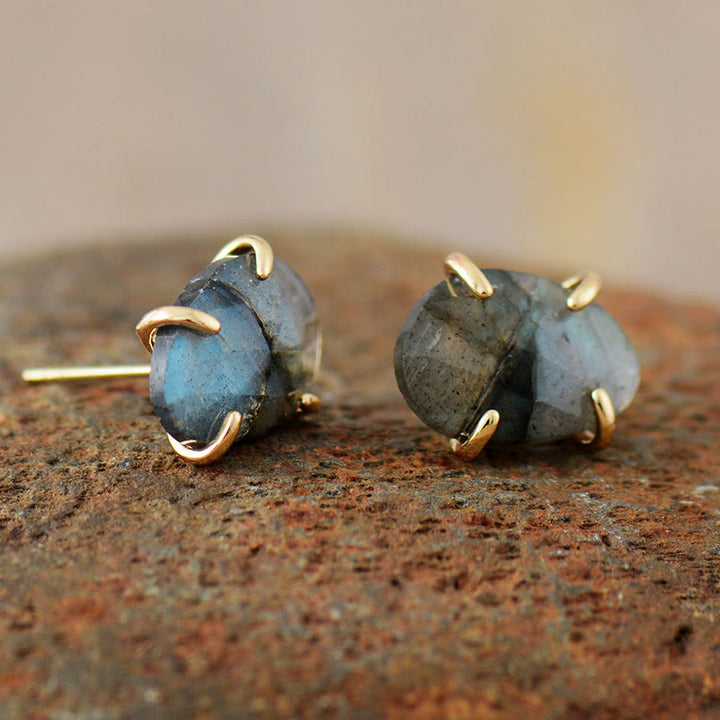 Boucles d'oreilles clous en labradorite à section irrégulière Olivenorma