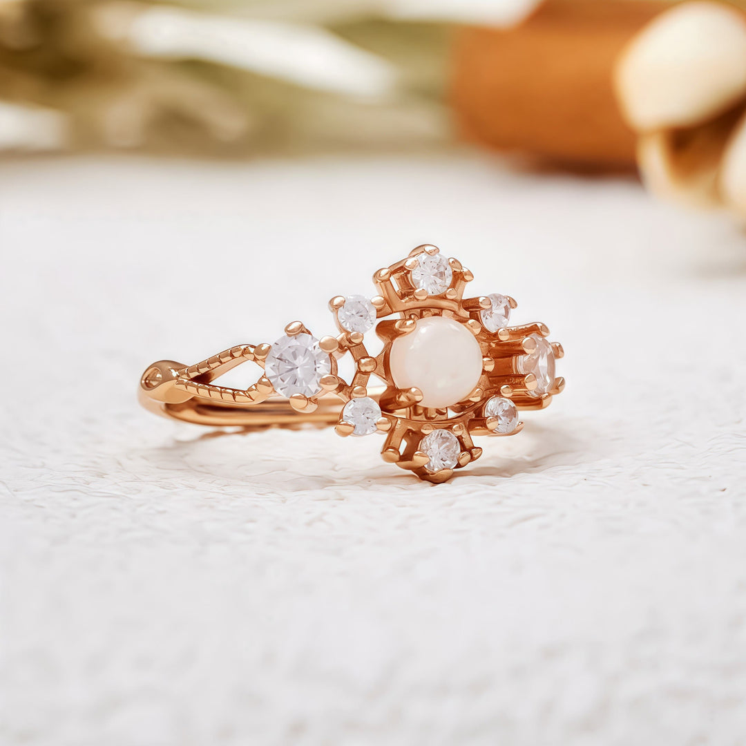 Bague Olivenorma "Snowflake" en opale naturelle et zircon blanc