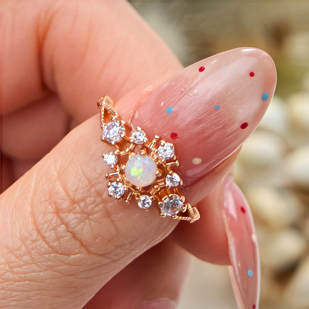 Bague Olivenorma "Snowflake" en opale naturelle et zircon blanc