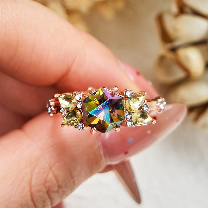 Bague péridot alexandrite à coupe hexagonale Olivenorma