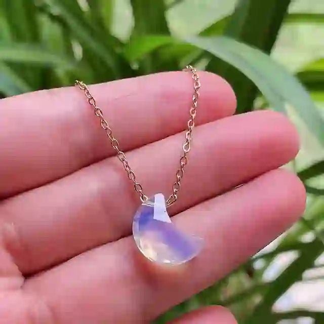 Collier Olivenorma en acier inoxydable avec cristal naturel taillé en lune