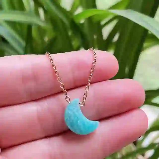 Collier Olivenorma en acier inoxydable avec cristal naturel taillé en lune